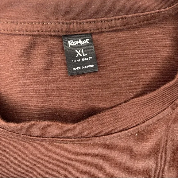 Chicago Graphic Tee - Picture 3 of 3